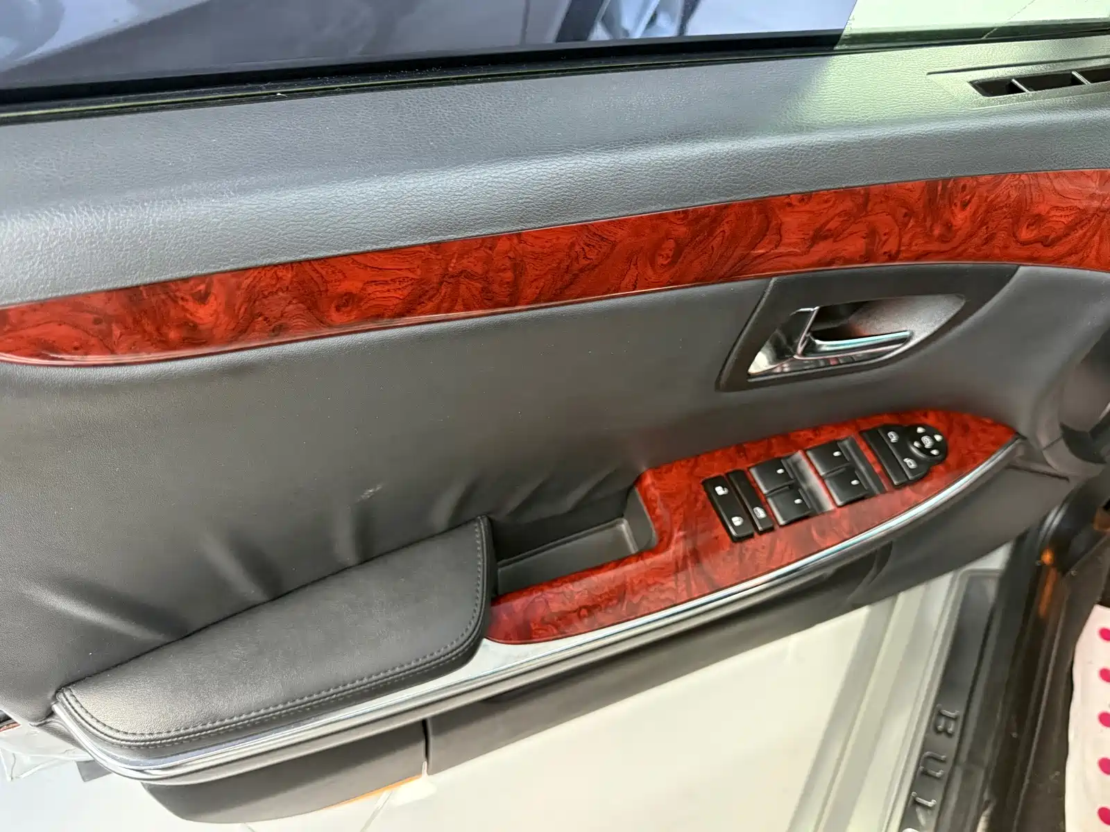 Photo 5 - Buick LaCrosse