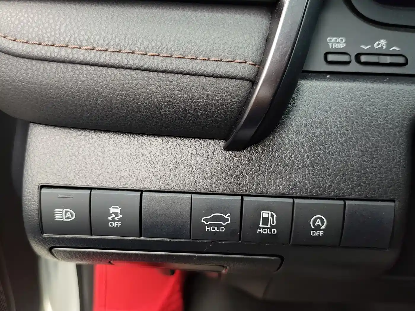 Toyota Camry 2023 2.5G Luxury Edition фото 13