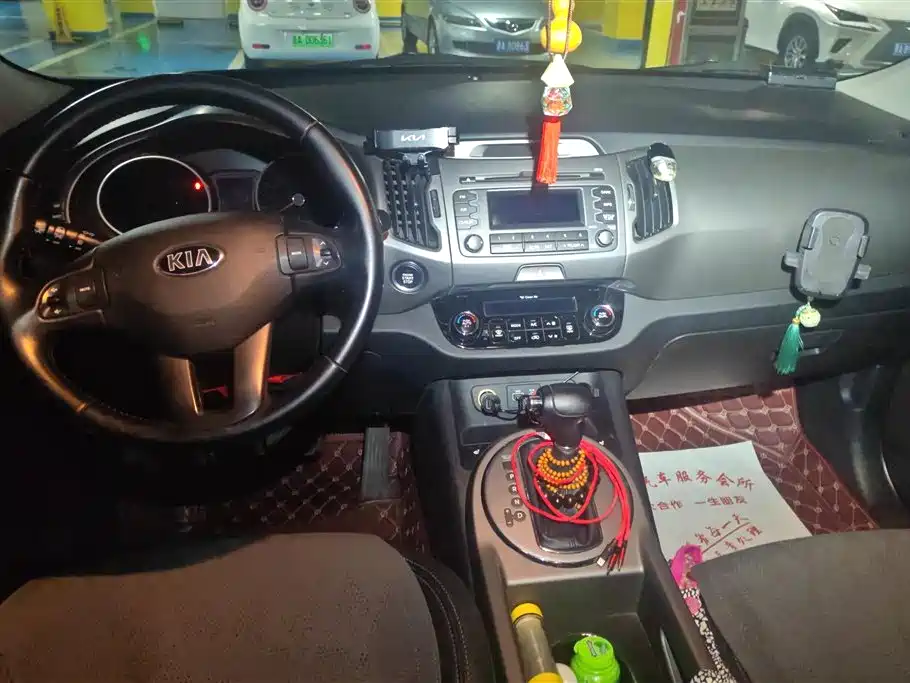 Kia Sportage 2015 2.0L Automatic 2WD DLX фото 12