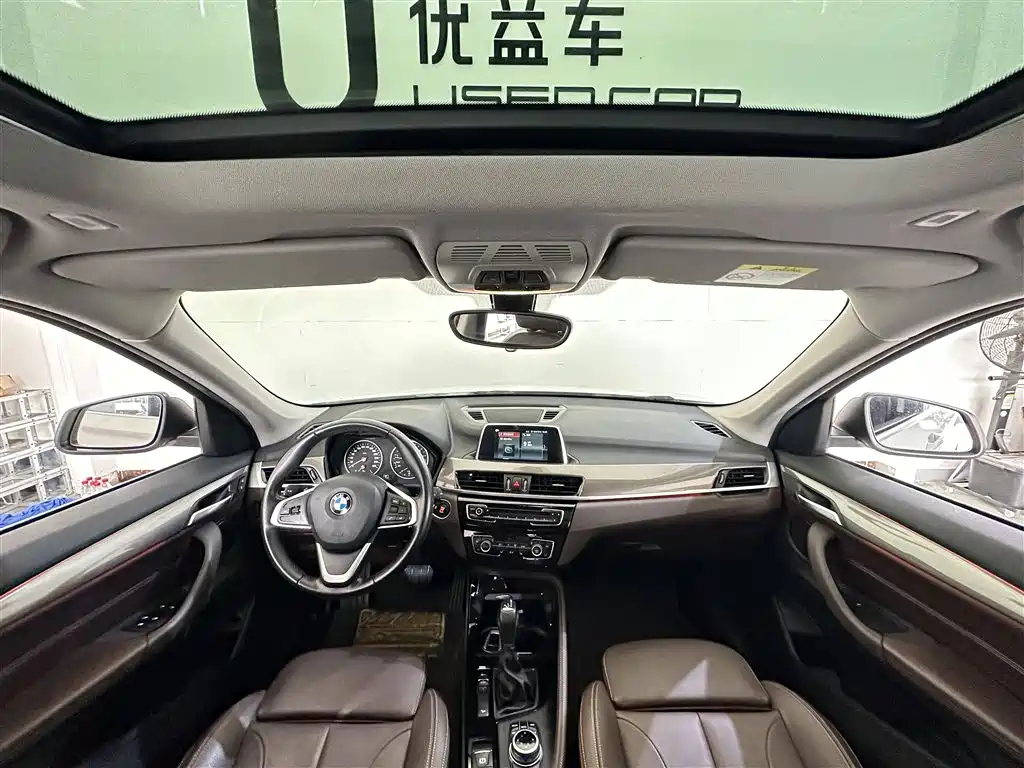 BMW X1 2018 xDrive20Li Premium Model фото 7