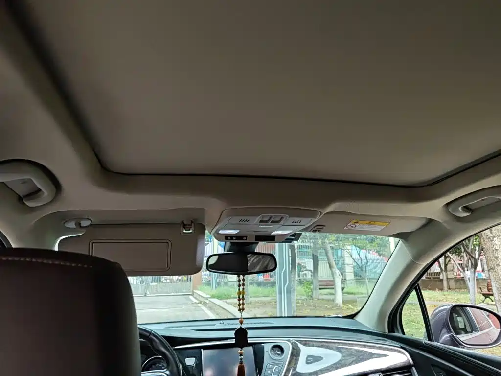 Photo 9 - Buick Envision Plus