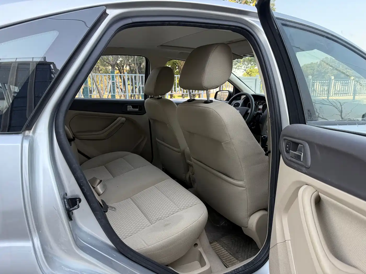 Ford Focus 2010 2009 Model Hatchback 1.8L Automatic Fashion