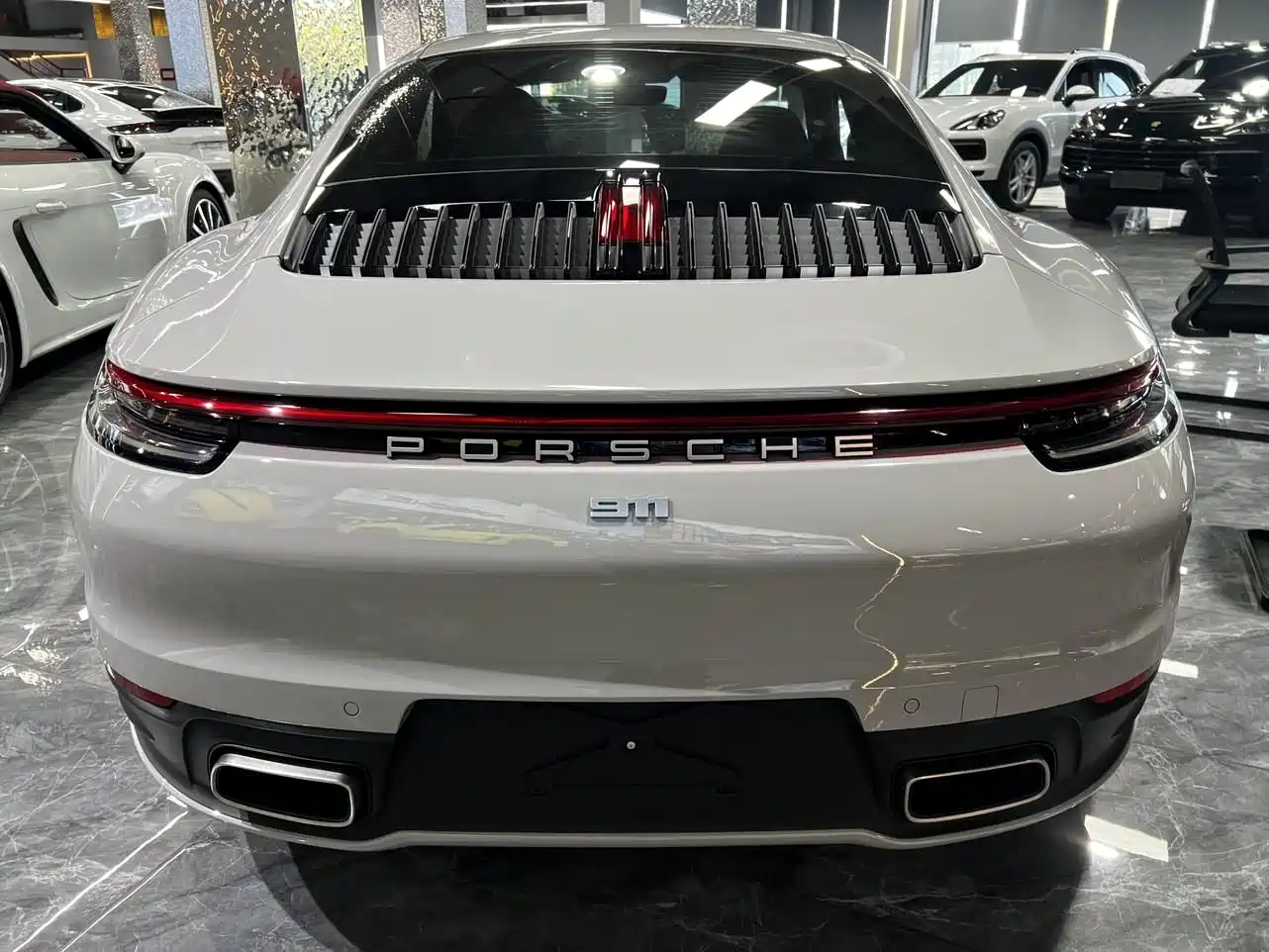 Porsche 911 2023 Carrera 3.0T фото 18