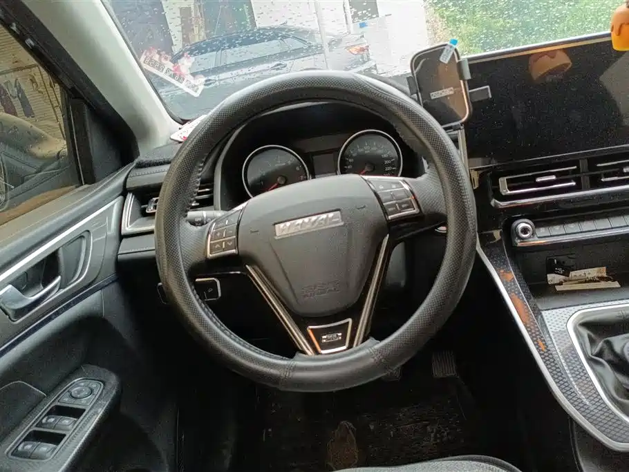 Haval M6 2023 PLUS 1.5T Manual Luxury Smart Connect фото 14