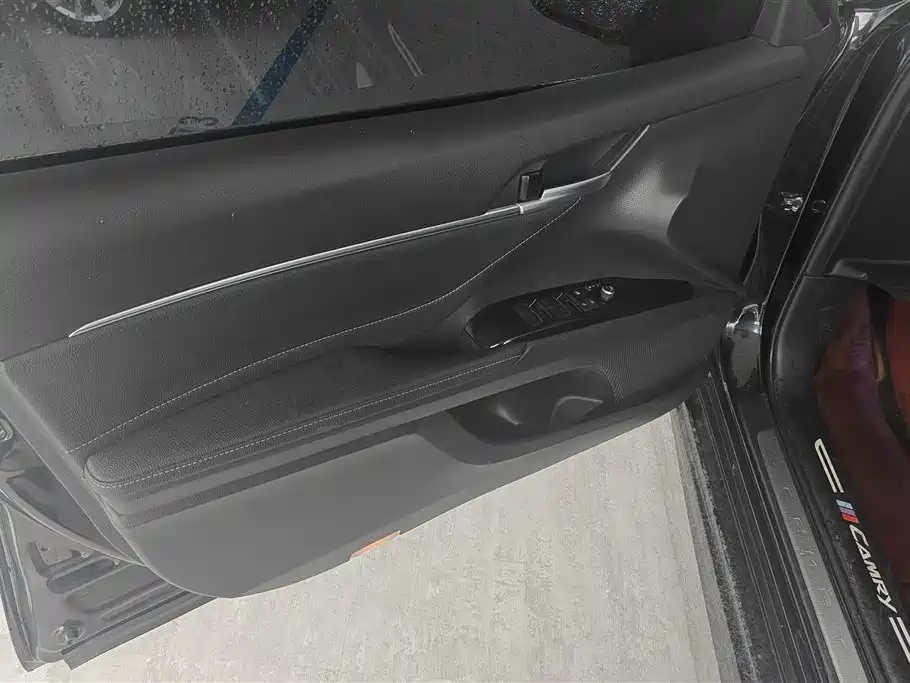 Toyota Camry 2022 2.5S Knight Edition фото 7