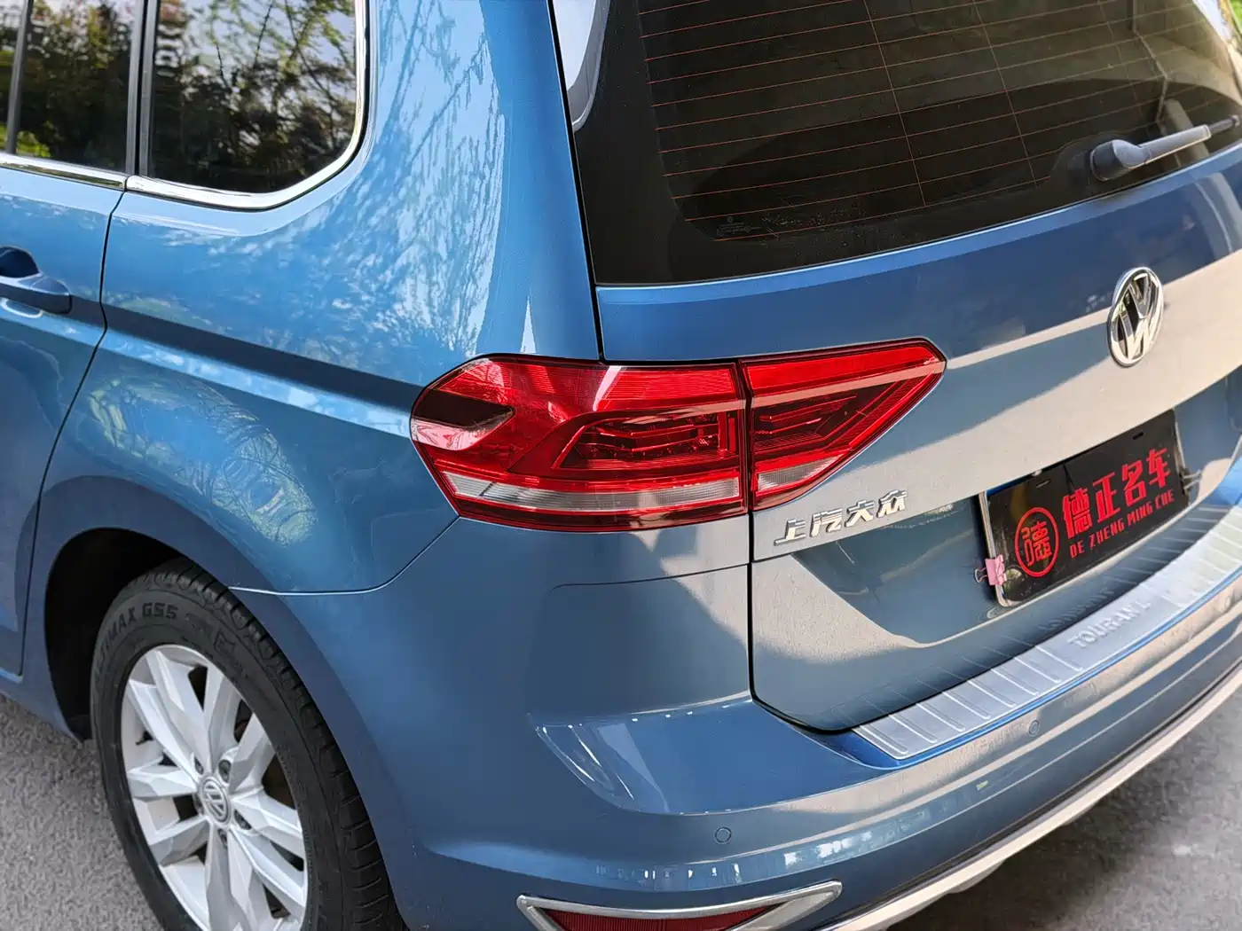 Volkswagen Touran 2018 Touran L 280TSI DSG Comfort 7-seater China V фото 9
