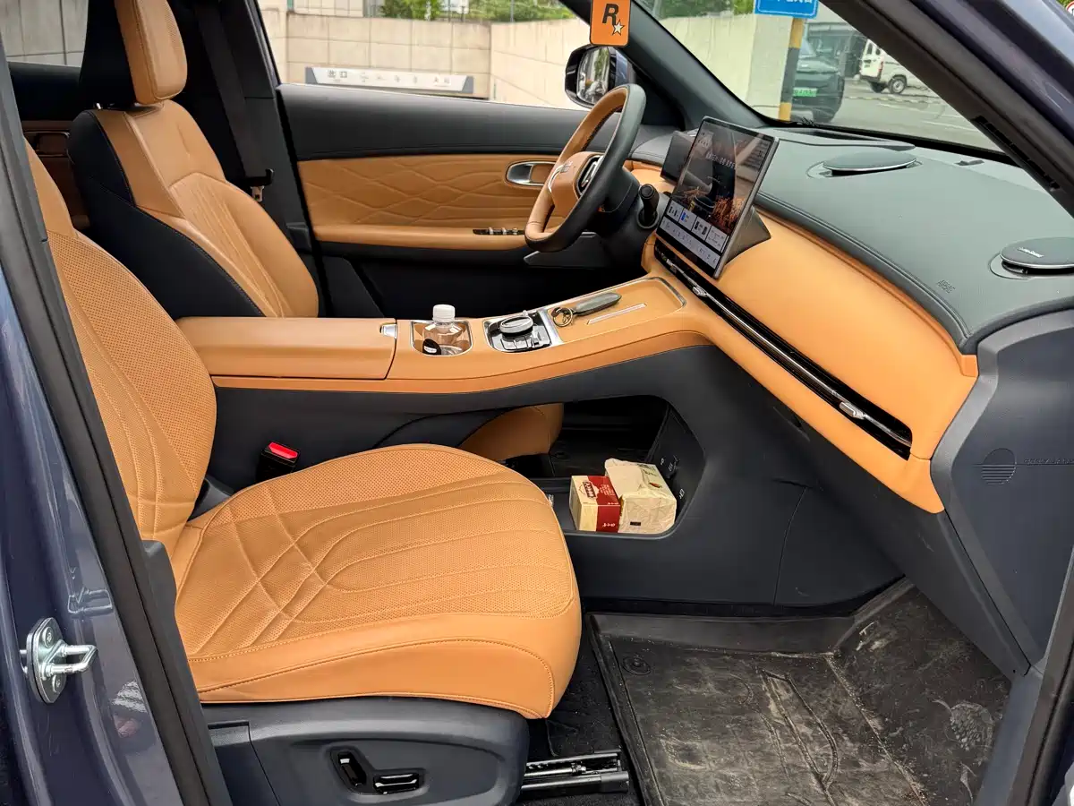Geely Galaxy Galaxy Starship 7 EM-i 2025 Model 120km Explorer+ Edition фото 4