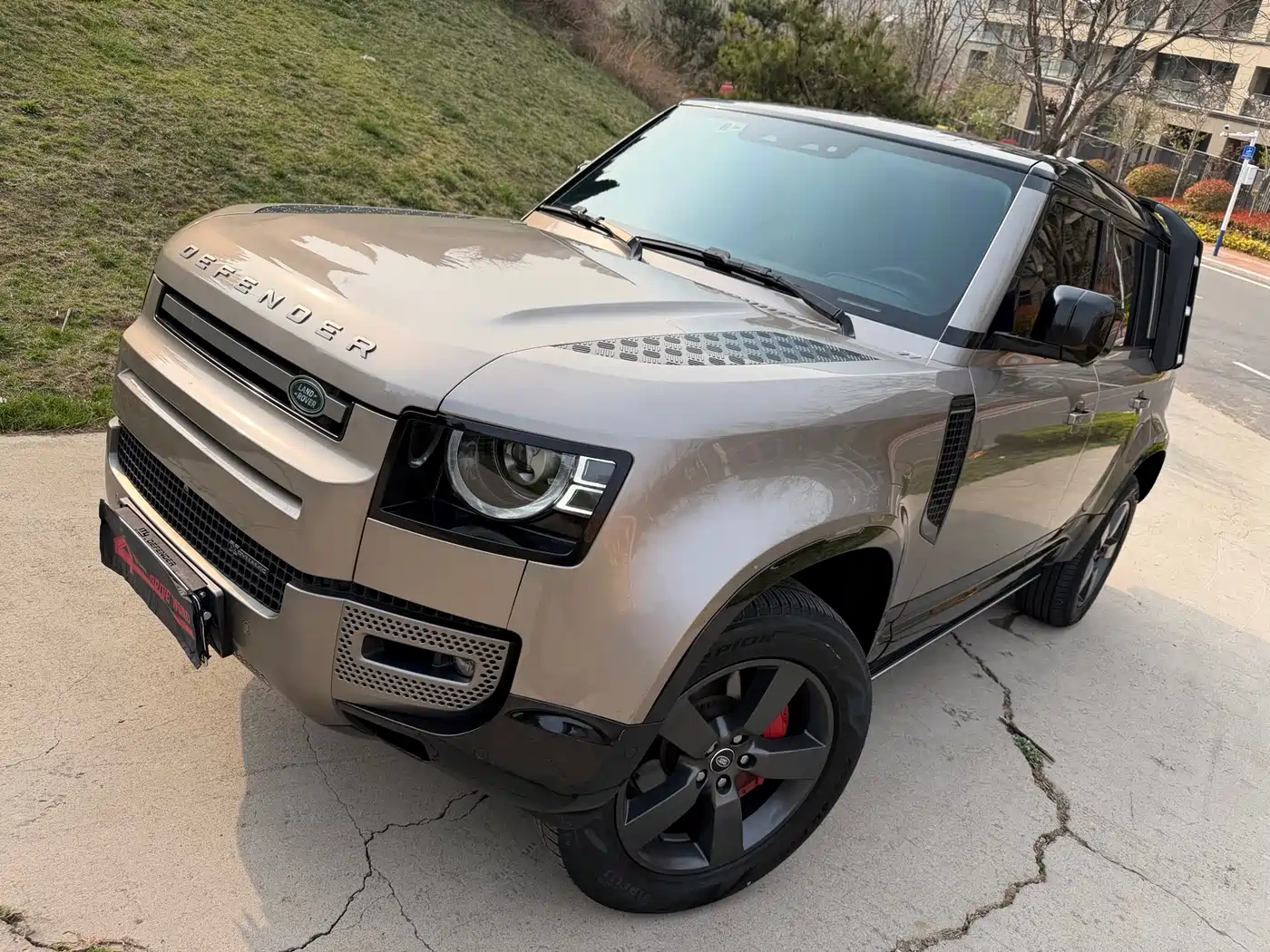 Land Rover Defender 2022 110 P400 X-DYNAMIC HSE фото 3