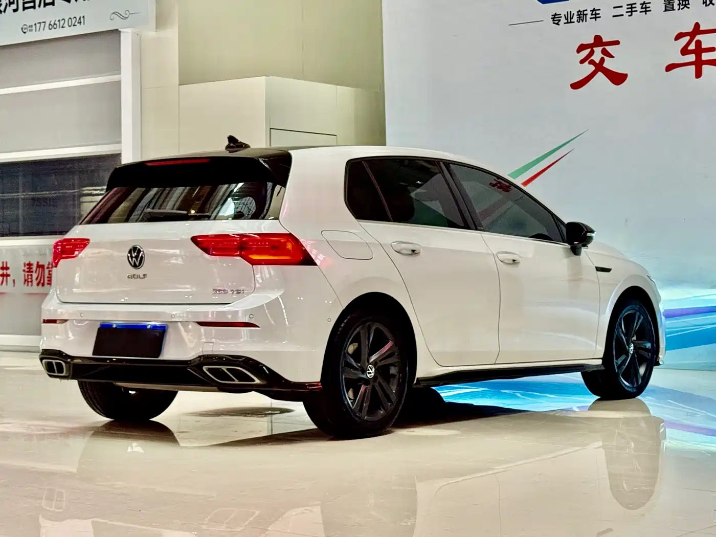 Volkswagen Golf 2021 280TSI DSG R-Line фото 10