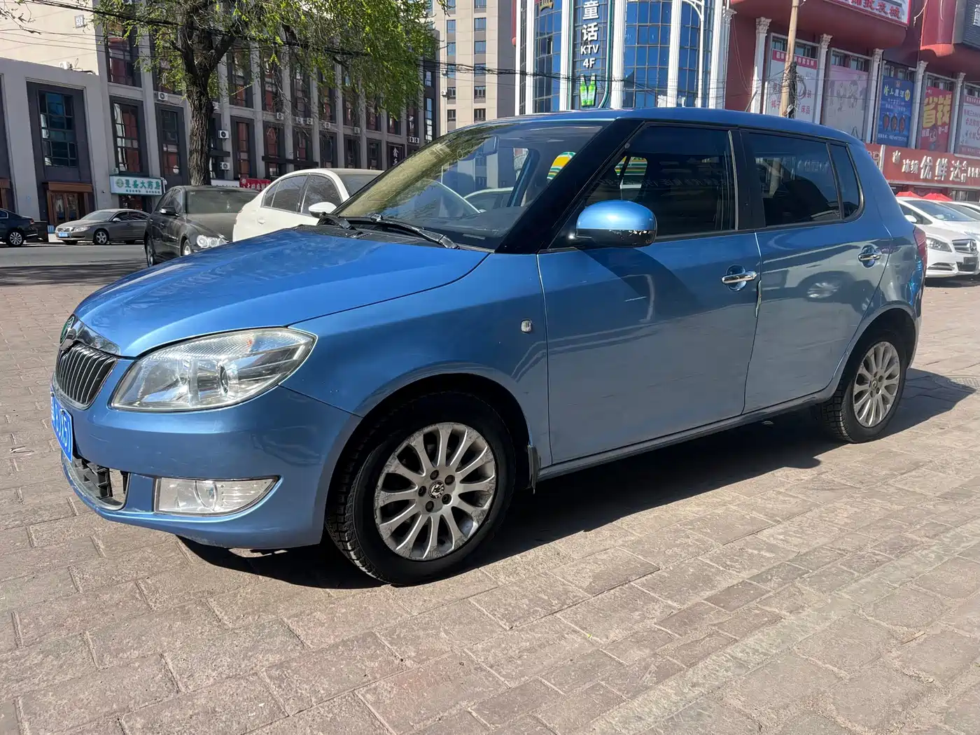Škoda Fabia 2012 1.6L Auto Crystal Edition