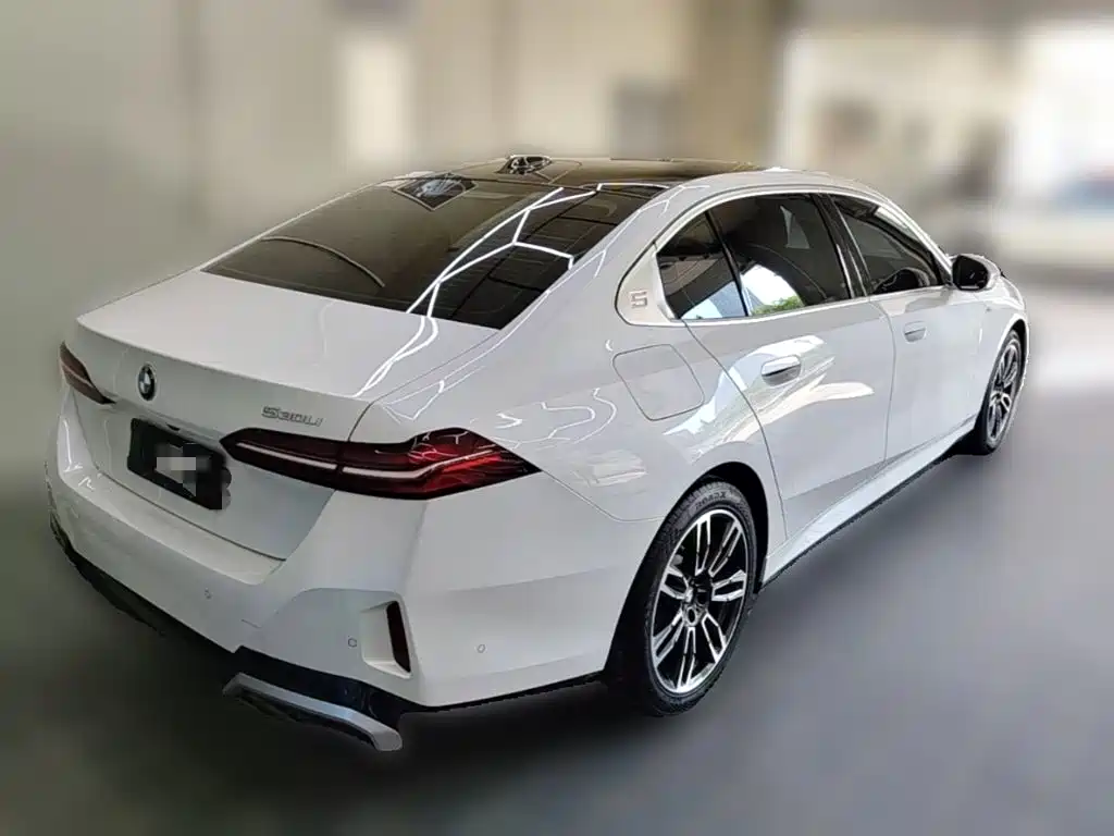 BMW 5-SERIES