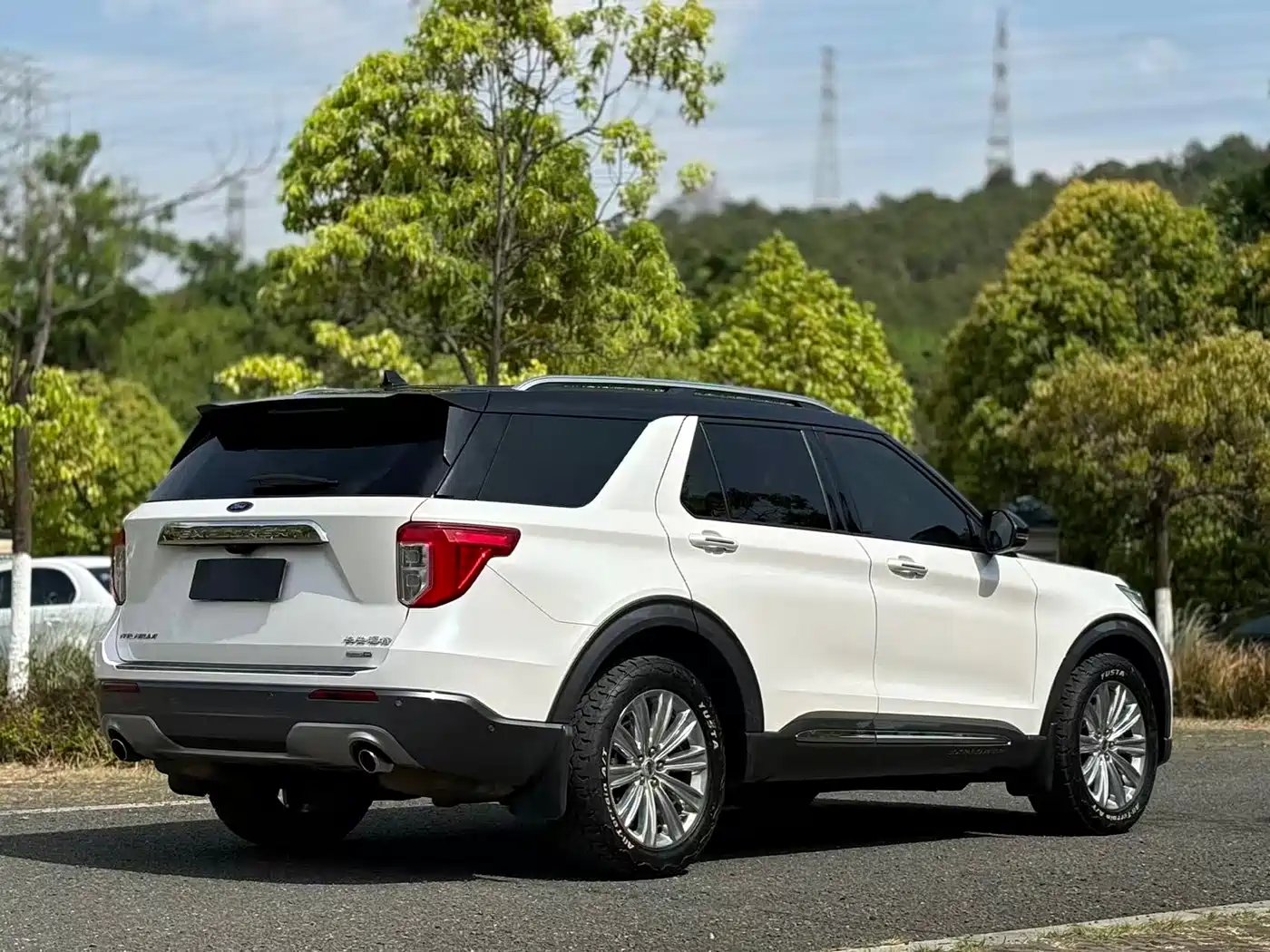 FORD EXPLORER