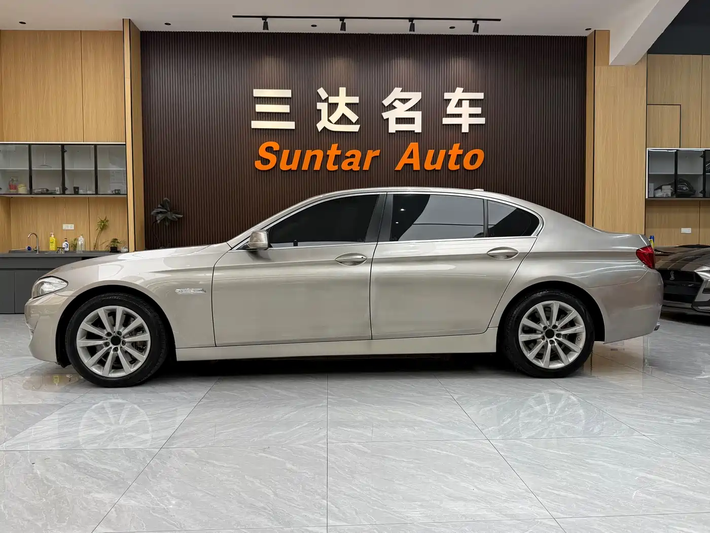 BMW 5 Series 2013 530Li Luxury фото 7