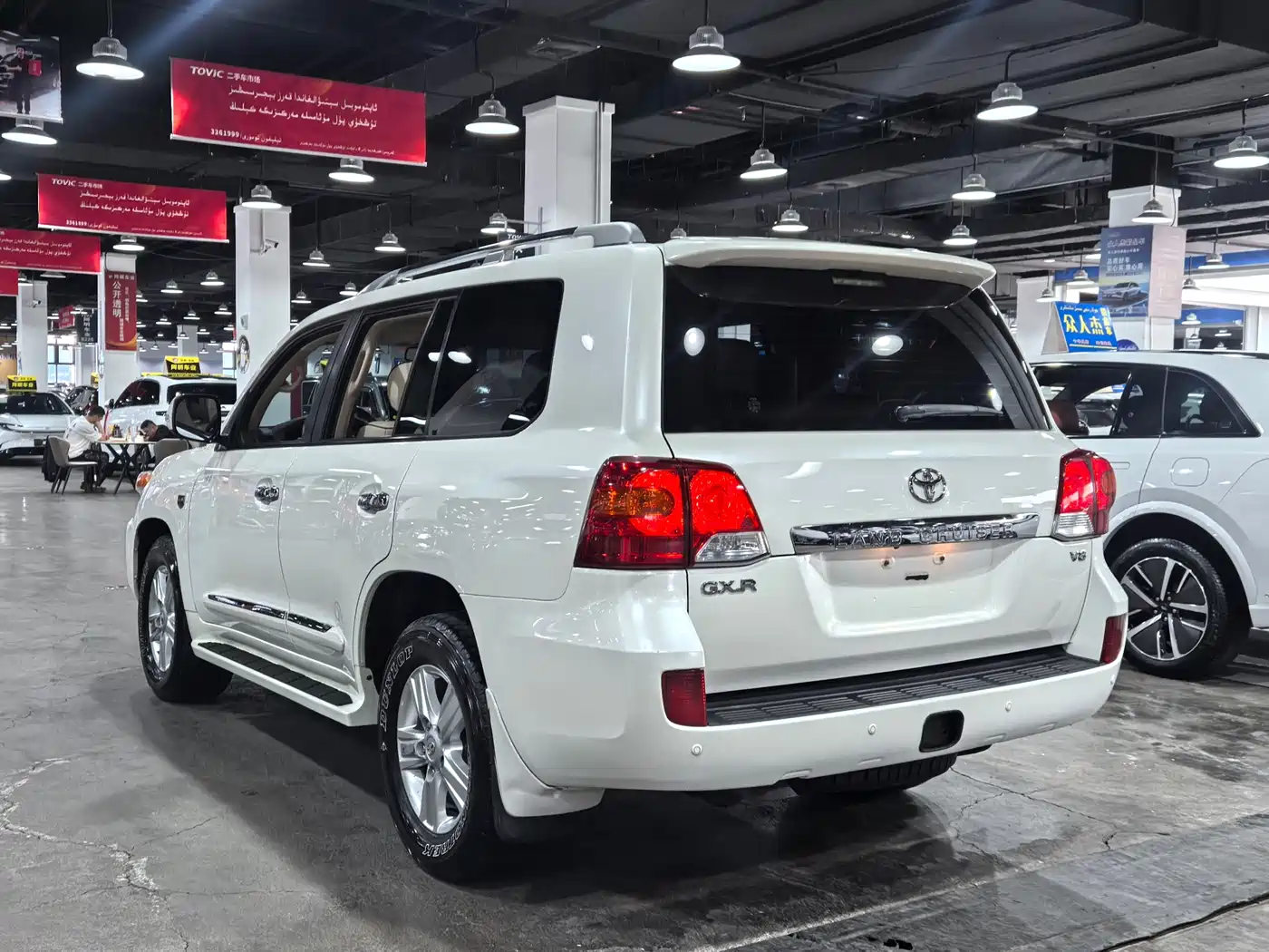 Toyota Land Cruiser (Import) 2015 4.6L V8 Middle East Limited Edition фото 5