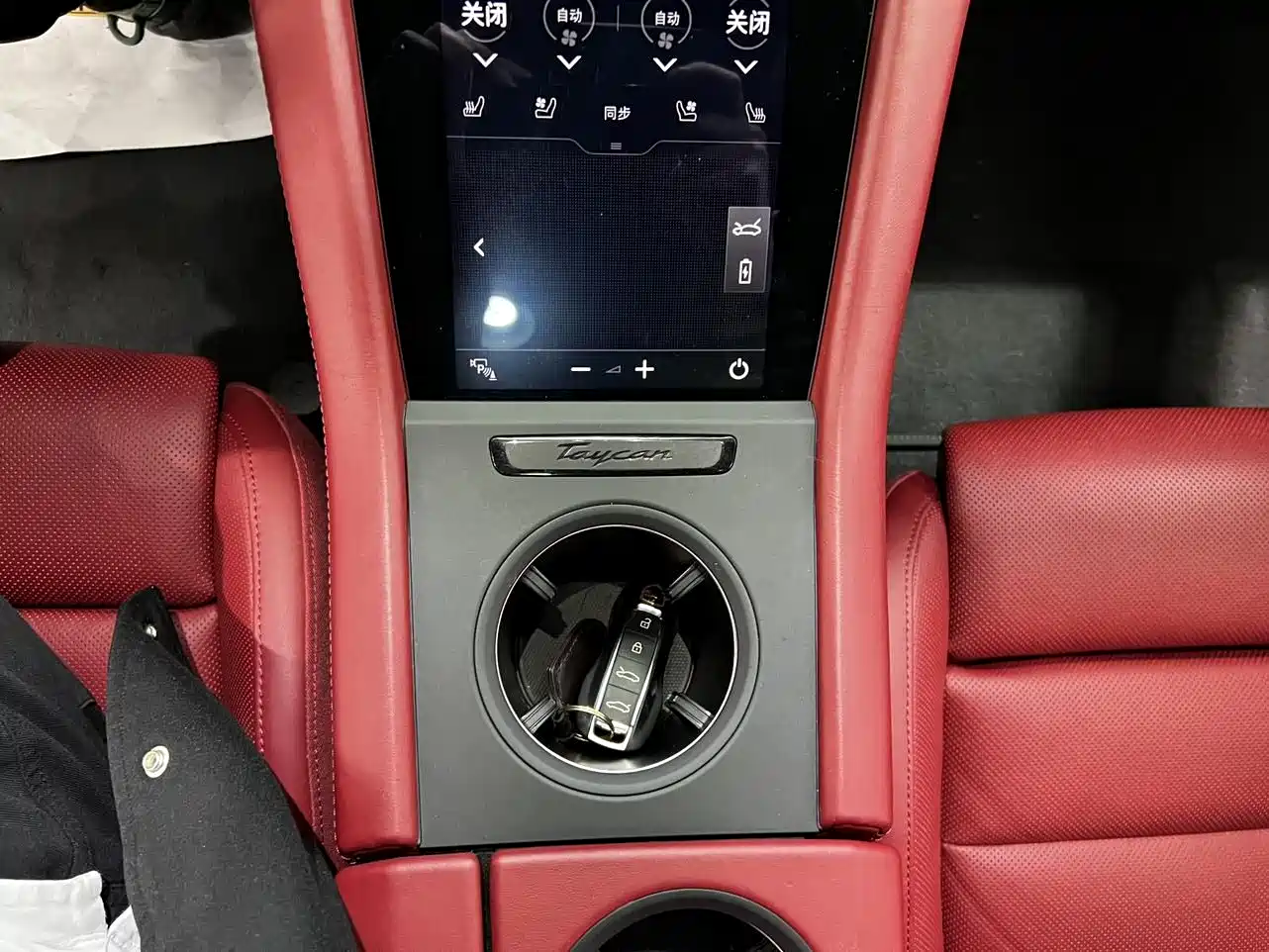 Porsche Taycan 2024 Taycan 4 фото 14