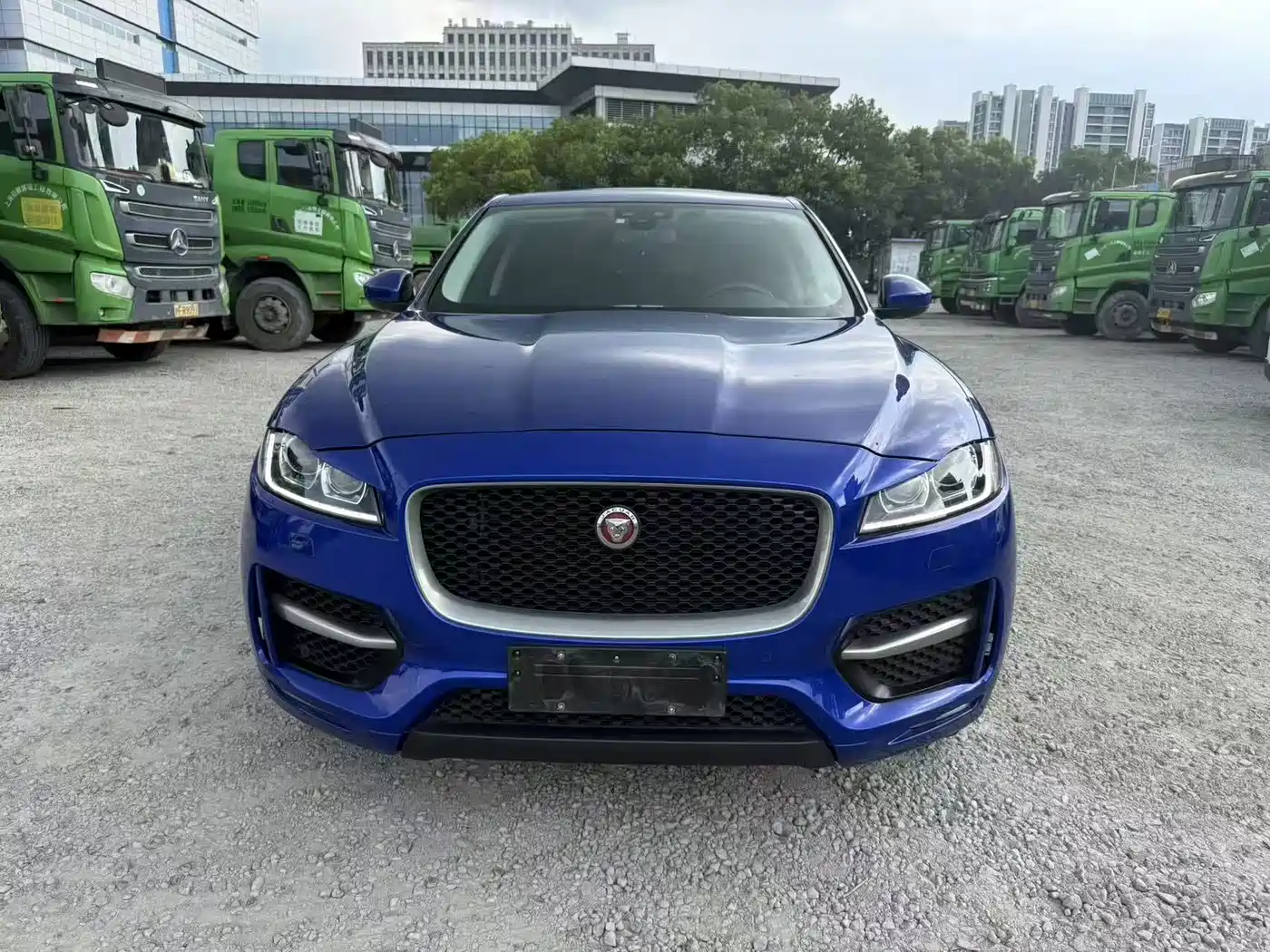 Jaguar F-PACE 2017 2016 2.0T FWD Urban Premium Edition