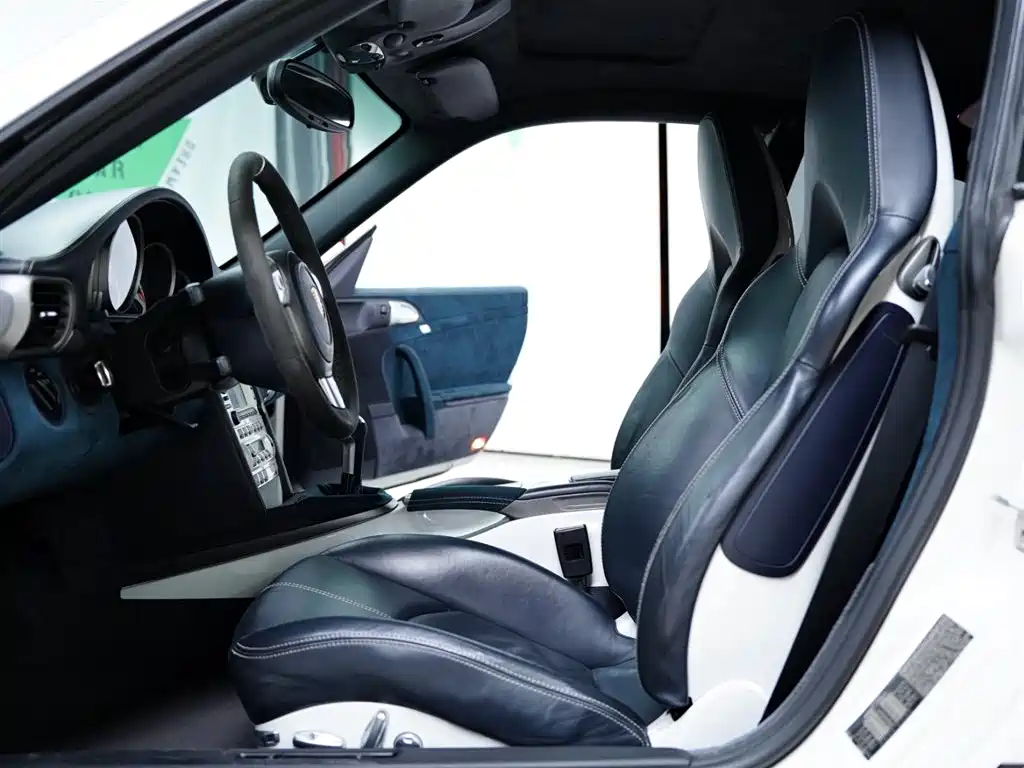 Photo 21 - Porsche 911