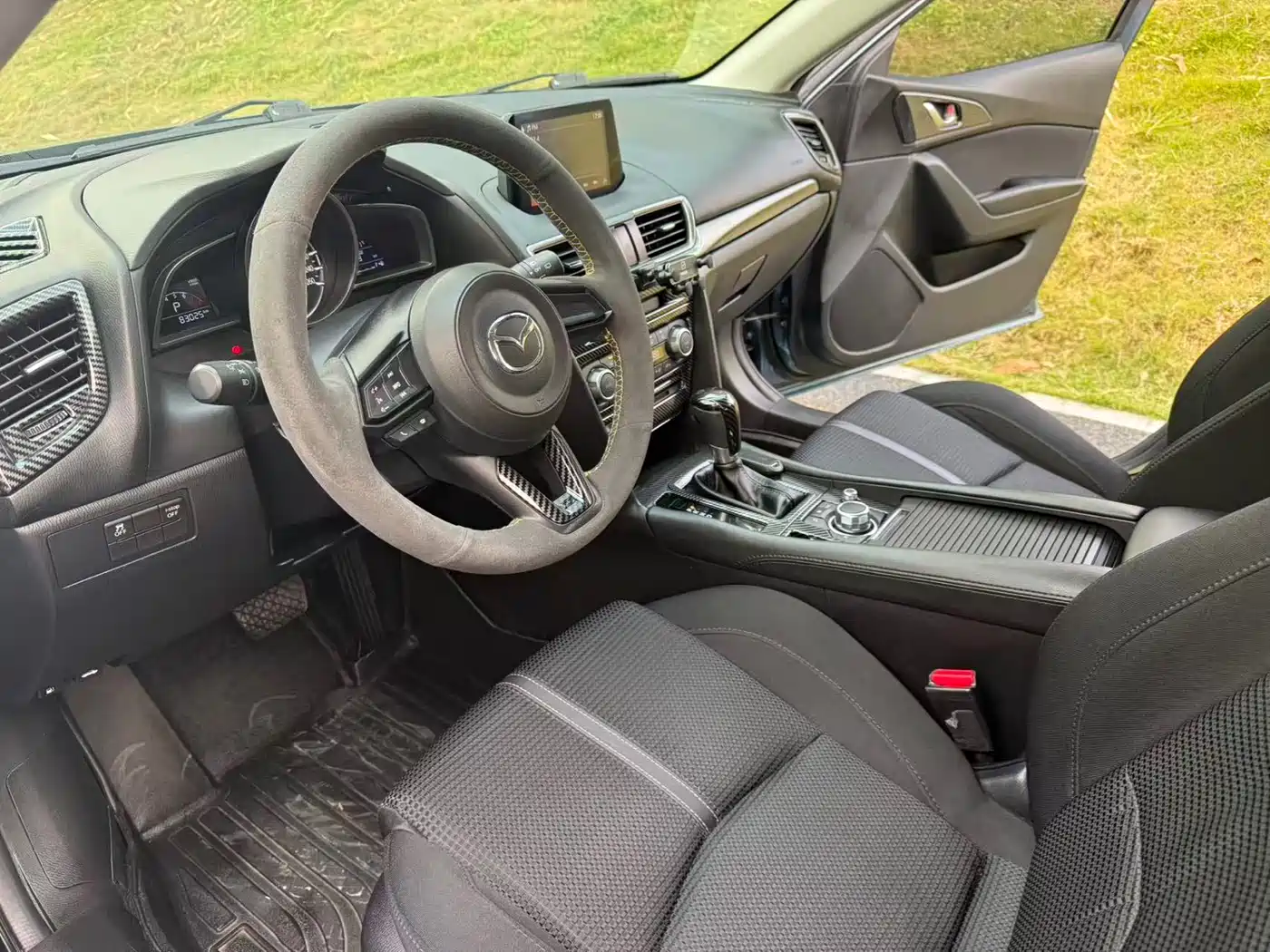 Mazda Mazda3 Axela 2017 Hatchback 2.0L Automatic Luxury China V фото 4