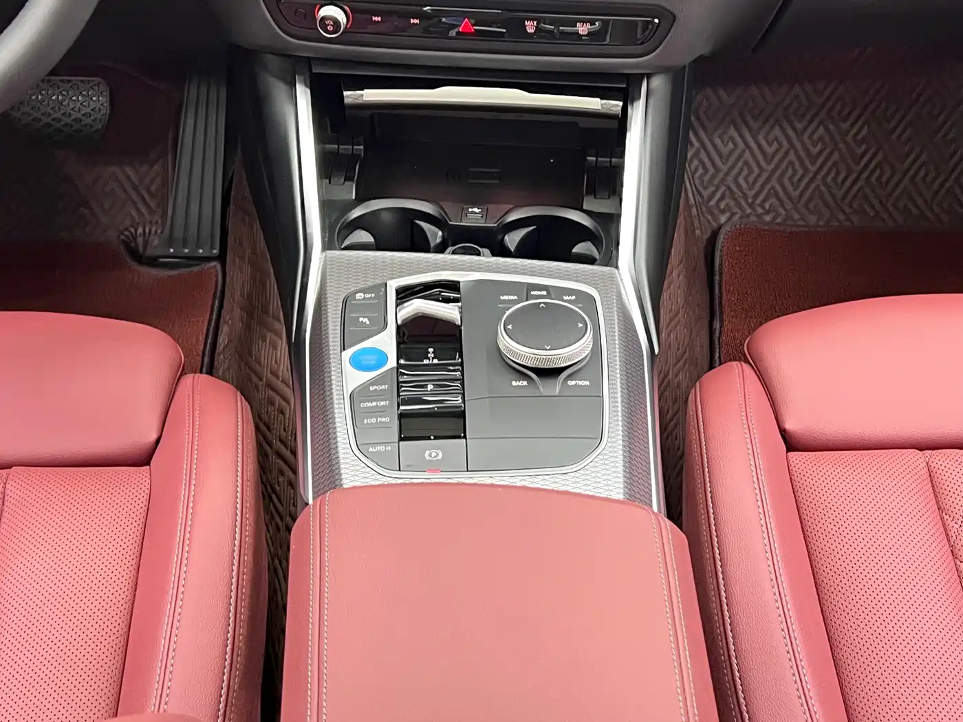BMW i3 2024 eDrive 40 L Night Sport Package фото 26