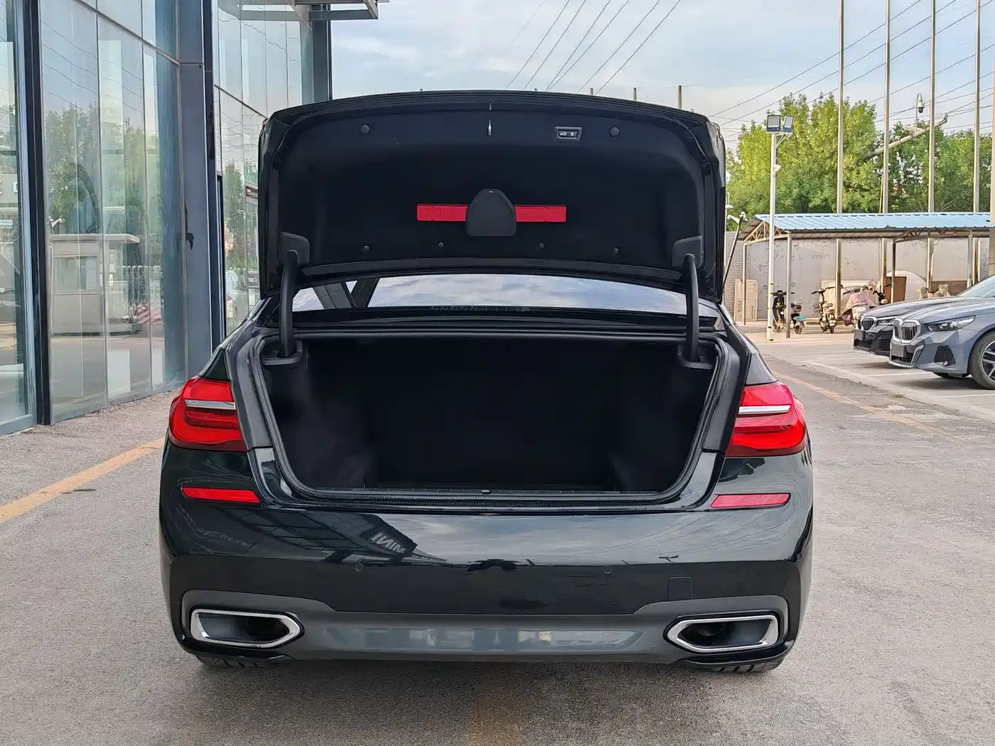 BMW 7 Series 2018 730Li Leading Type M Sport Package фото 6