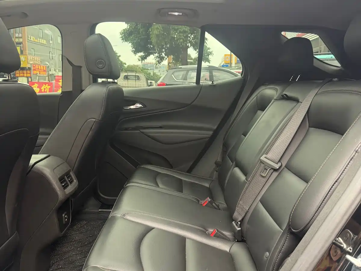 Chevrolet Equinox 2021 535T Yujie Edition фото 12
