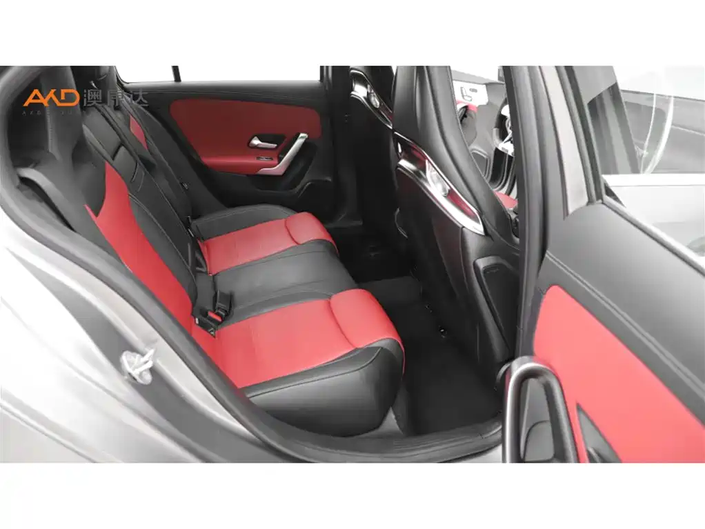 Mercedes-Benz A-Class AMG (Import) 2020 Facelift AMG A 45 4MATIC+ фото 8