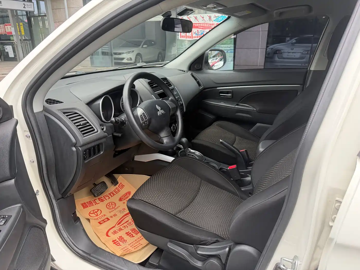 Mitsubishi ASX 2013 2.0L CVT 2WD Elite фото 7