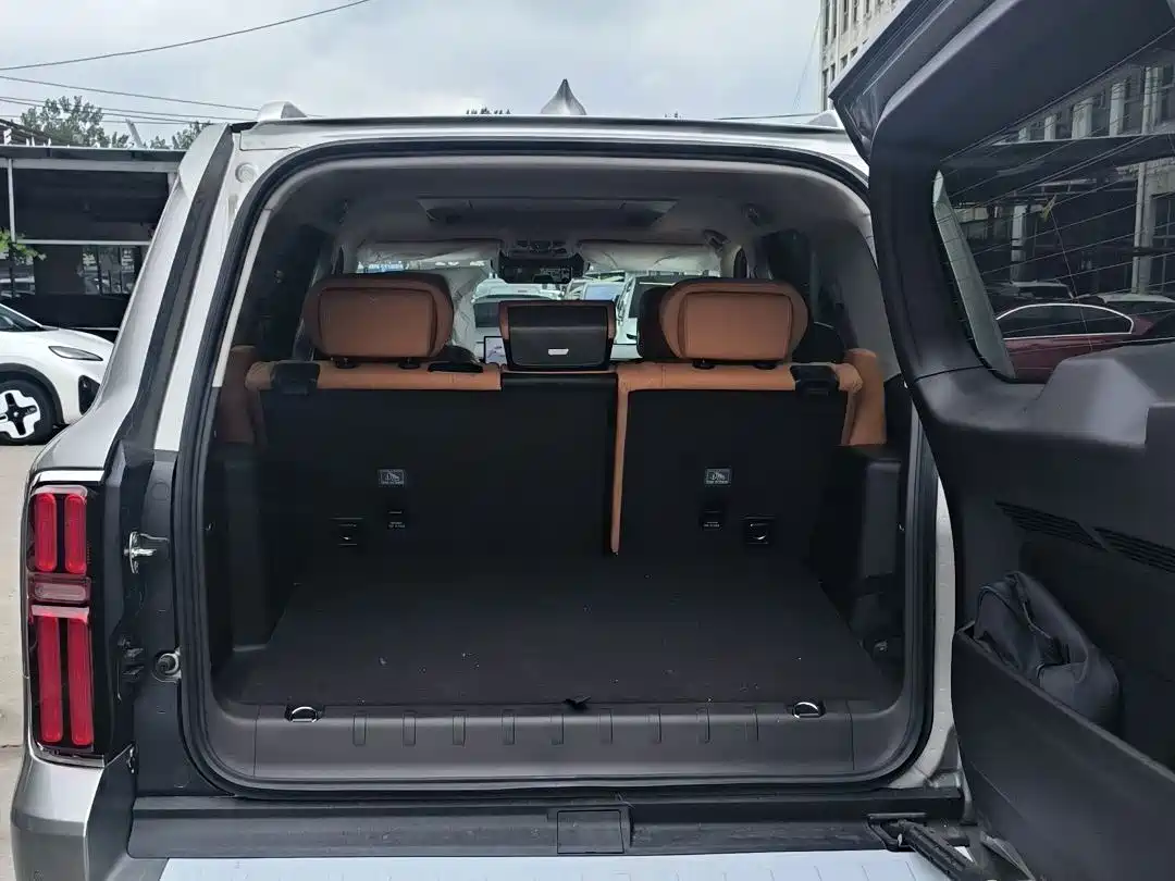 Tank 500 EV 2026 Hi4-Z Smart Edition фото 15