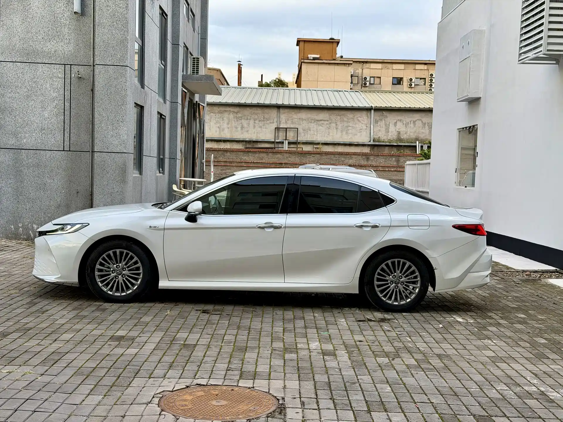 Photo 4 - Toyota Camry