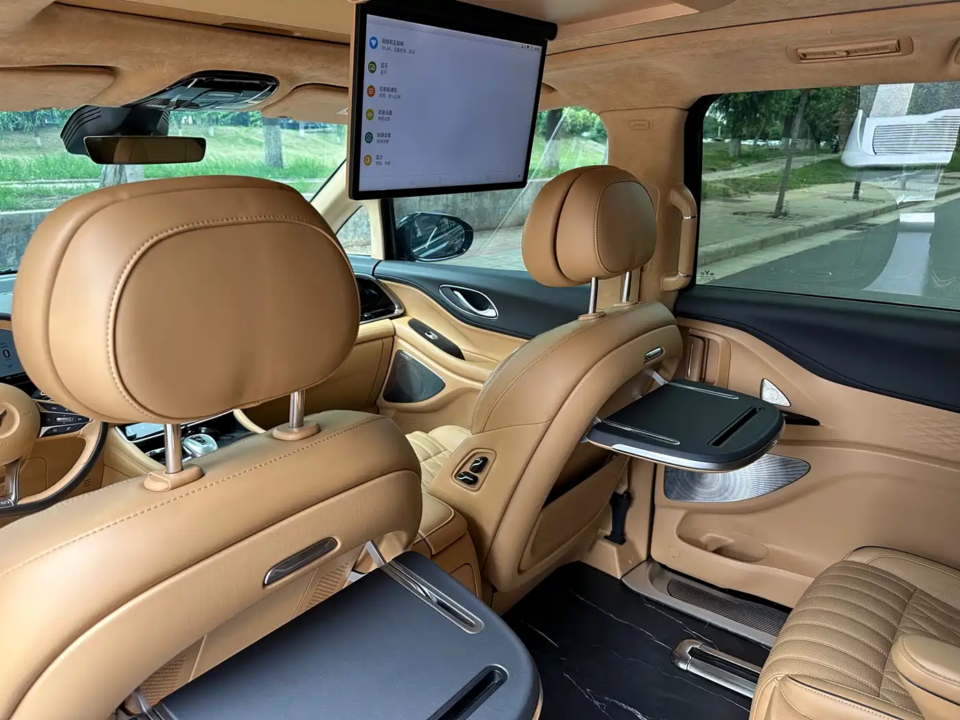 Voyah Auto Voyah Dreamer 2024 PHEV Extended Range Flagship Edition фото 12