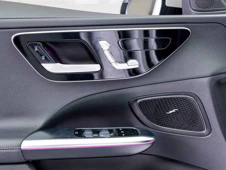 Mercedes-Benz C-Class 2023 C 200 L Sport фото 16