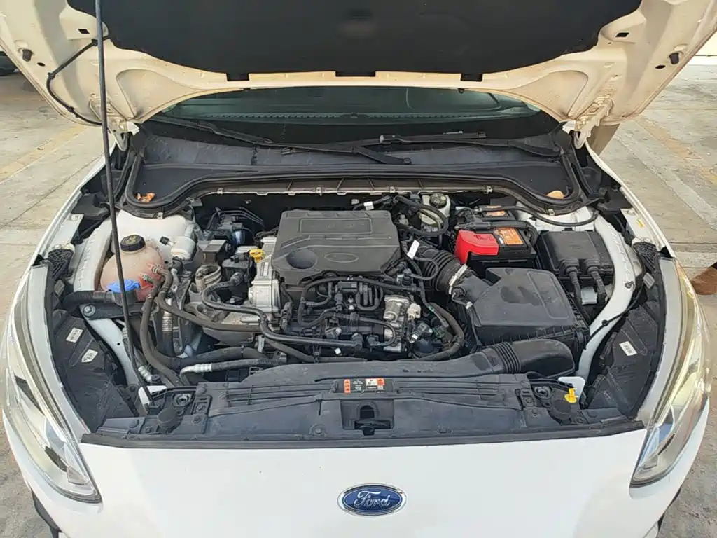 Фото 20 - Ford Focus
