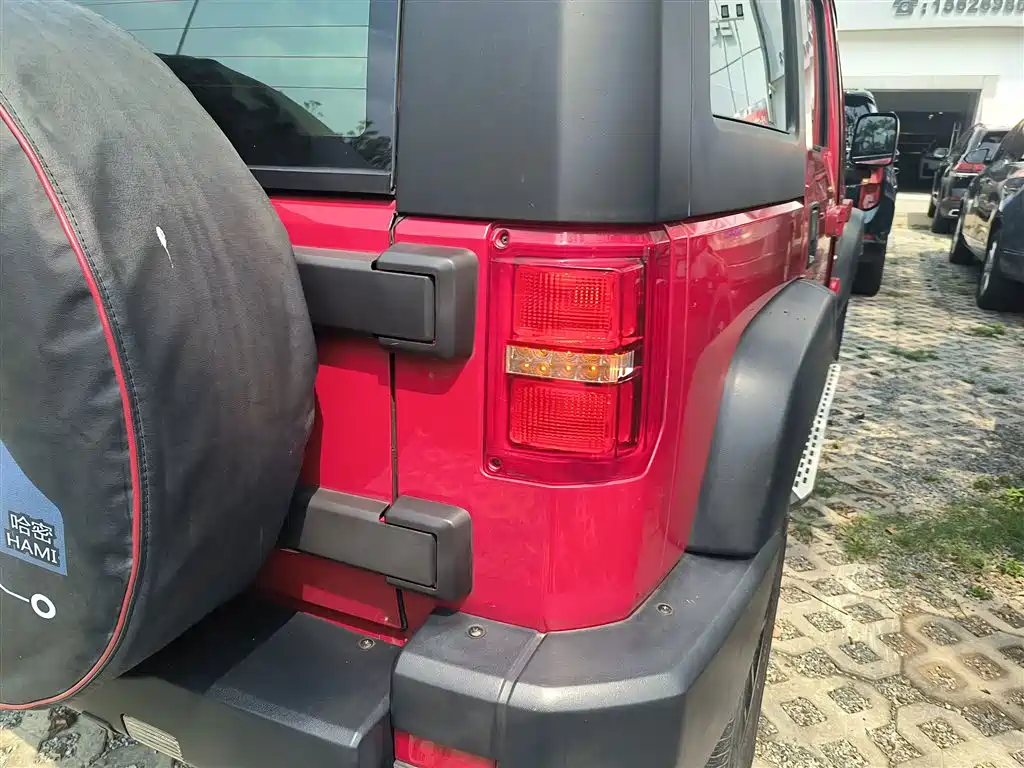 BAIC ORV Beijing Offroad BJ40 2017 40L 2.3T Automatic 4WD China Rally Champion Edition фото 8