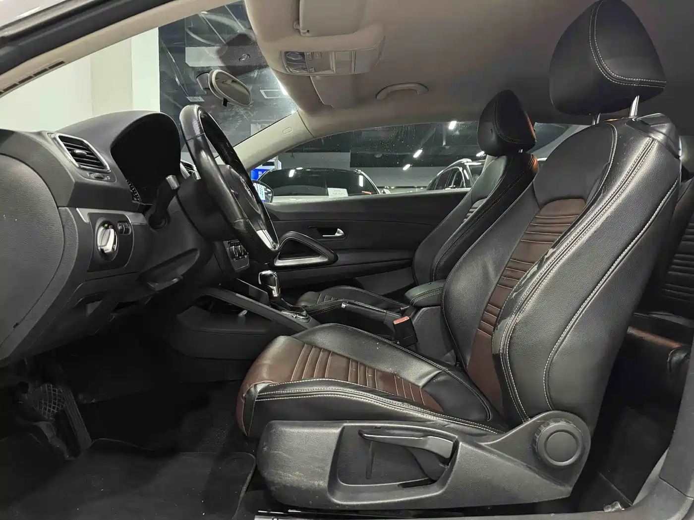 Volkswagen Scirocco 2011 1.4TSI Single Turbo Style Edition фото 4
