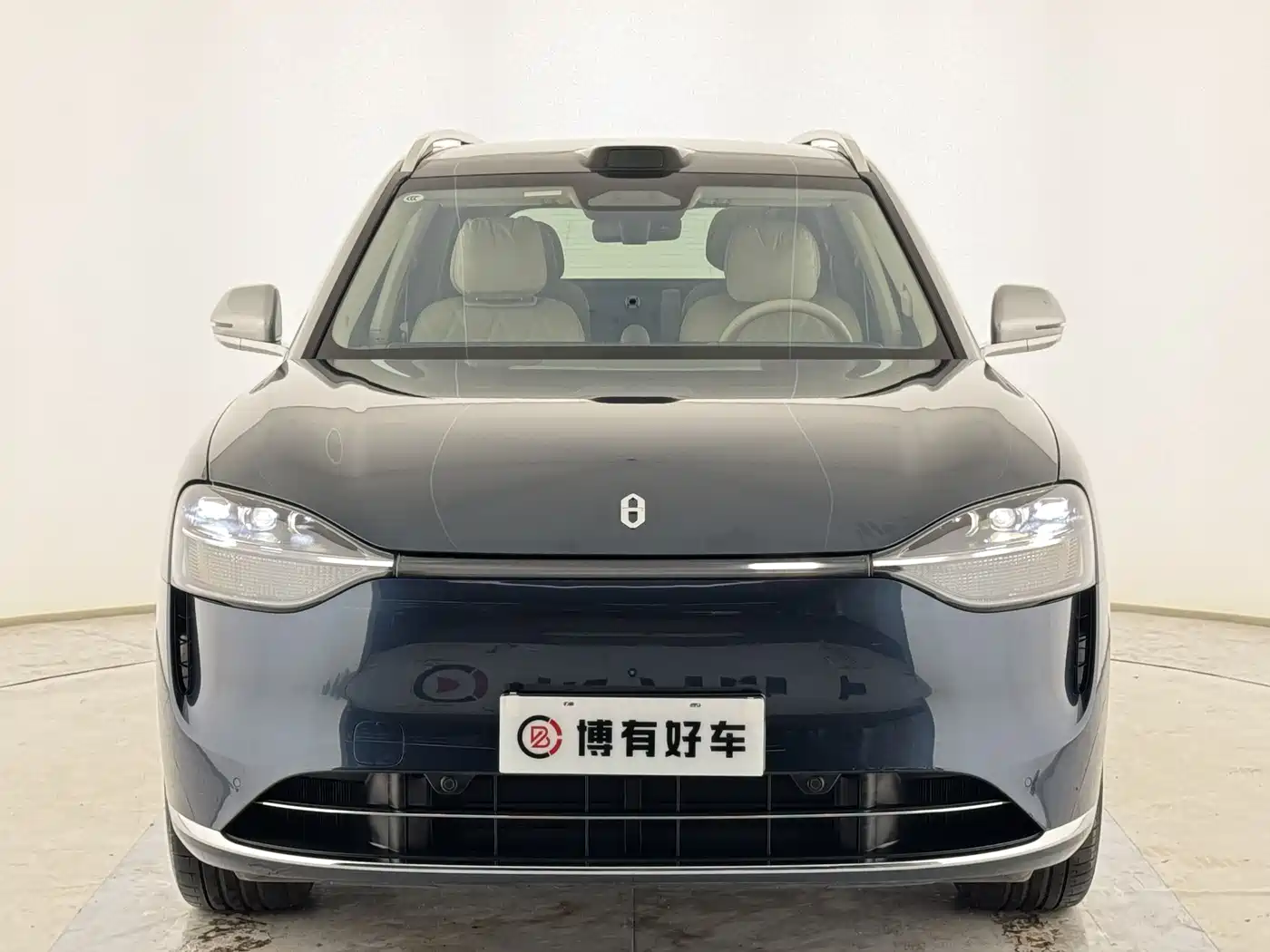 AITO Wenjie AITO M9 2025 Extended Range Ultra 52kWh 6-Seater фото 3