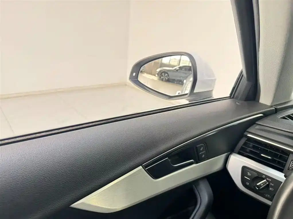 Audi A4L 2018 30th Anniversary 40 TFSI Sport фото 19