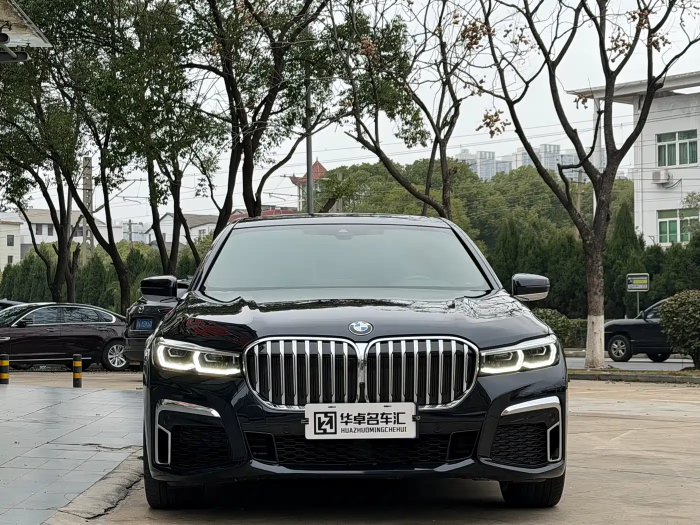 BMW 7 Series 2019 740Li Leading M Sport Package фото 2