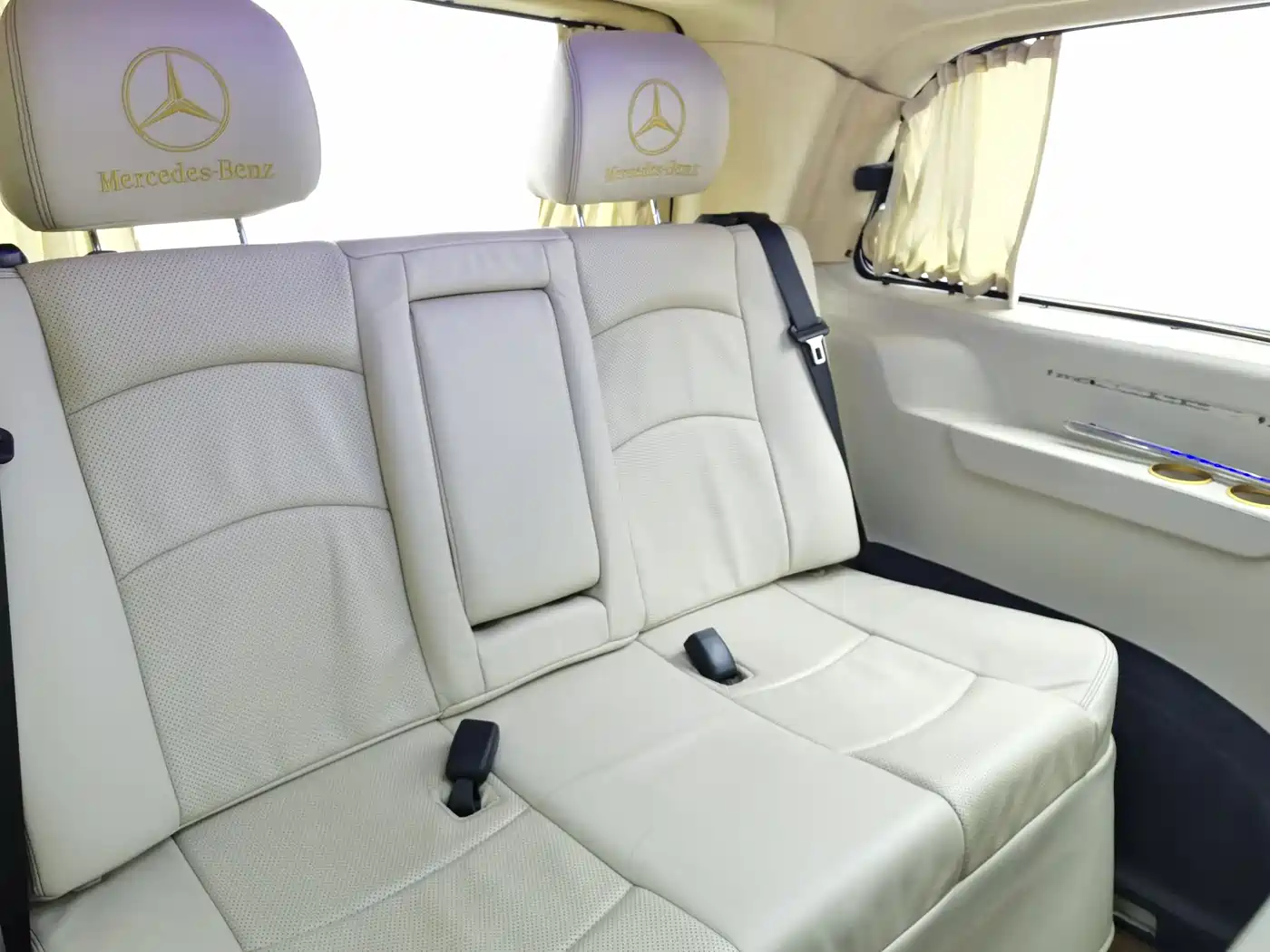 Mercedes-Benz Vito 2011 2.5L 7-Seat Executive Edition фото 9