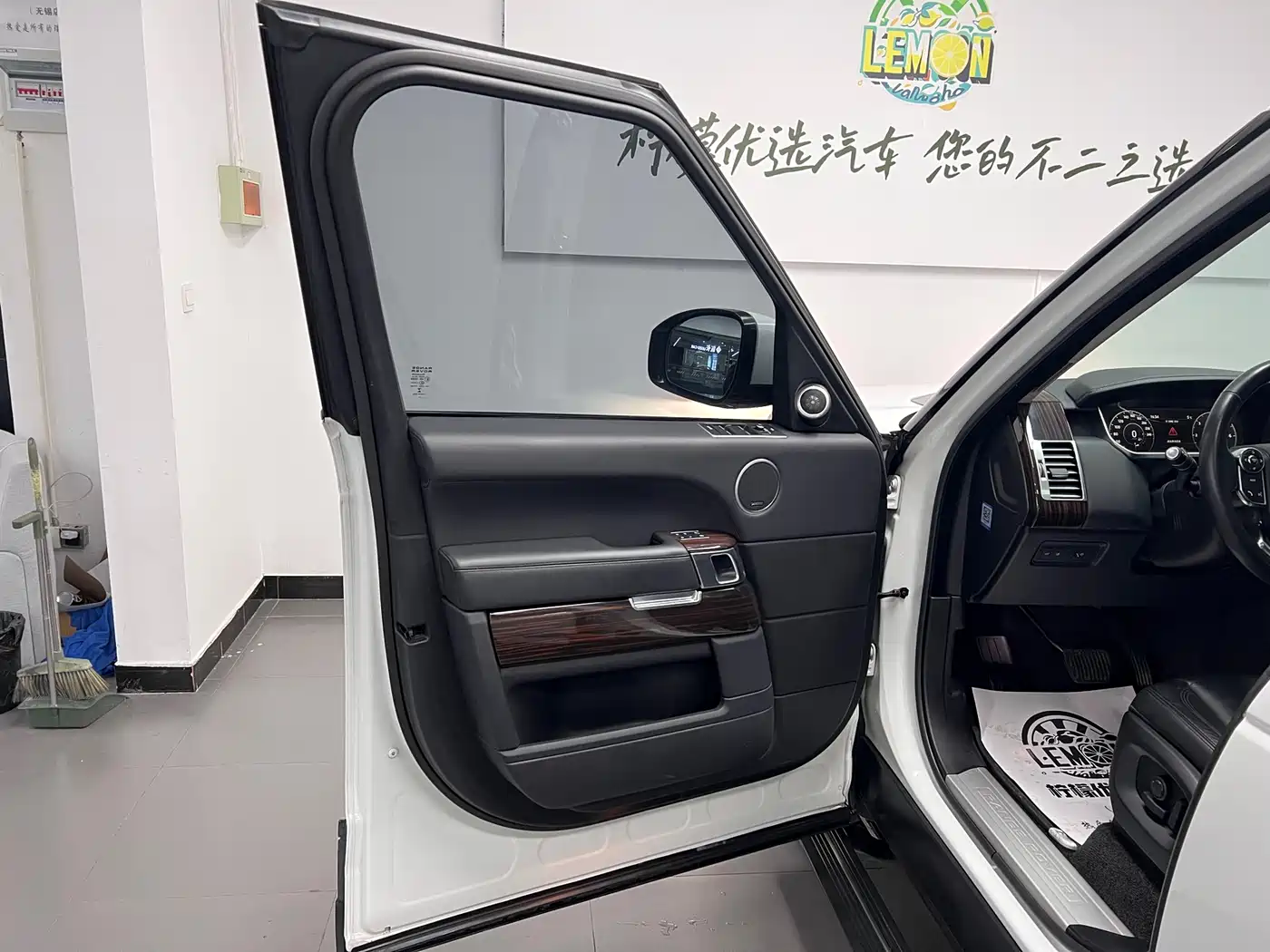 Land Rover Range Rover фото 20