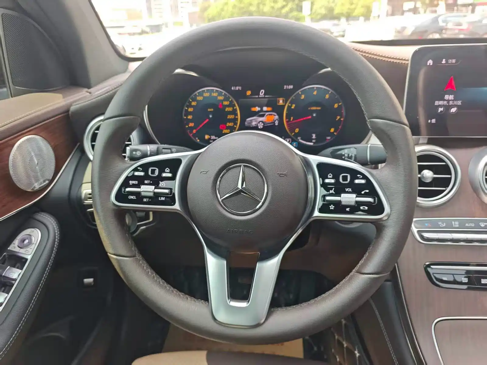 Фото 8 - Mercedes-Benz GLC