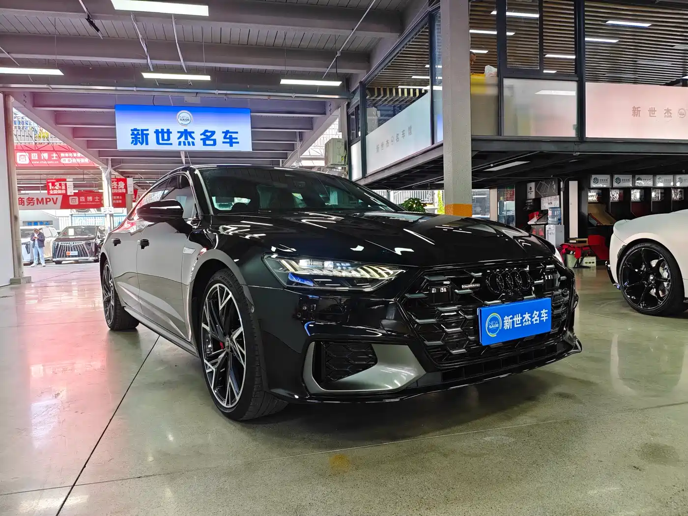 Audi A7L 2024 45 TFSI quattro Black Warrior Edition фото 3