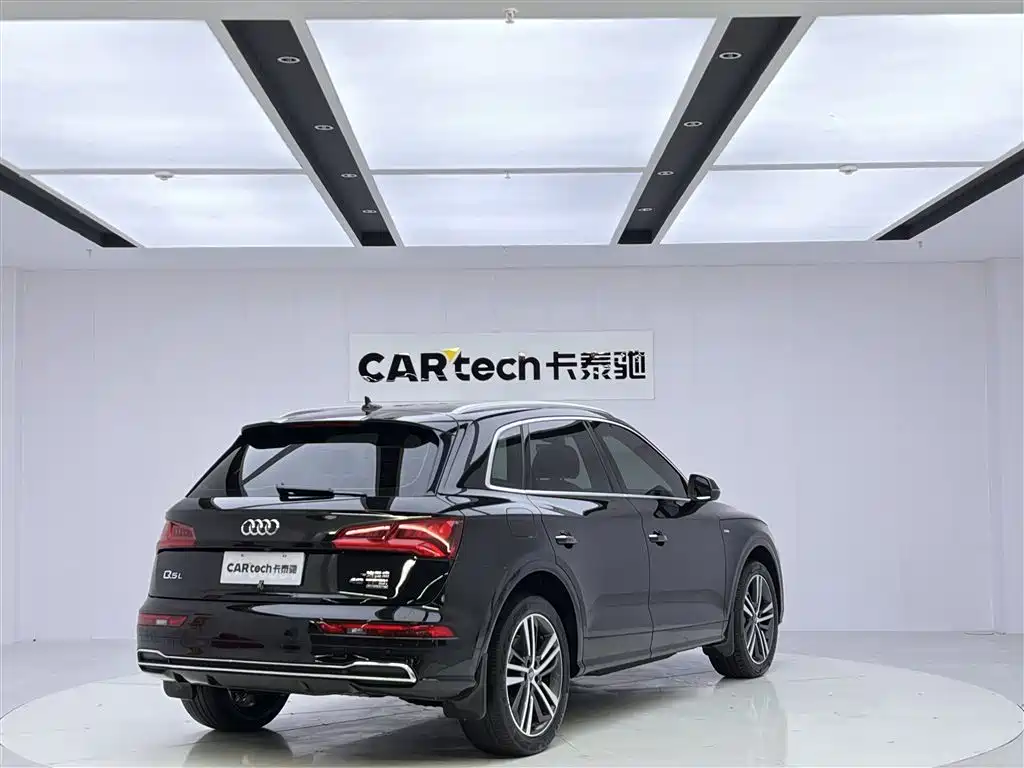 Audi Q5L 2020 Facelift 40 TFSI Honor Fashion фото 5
