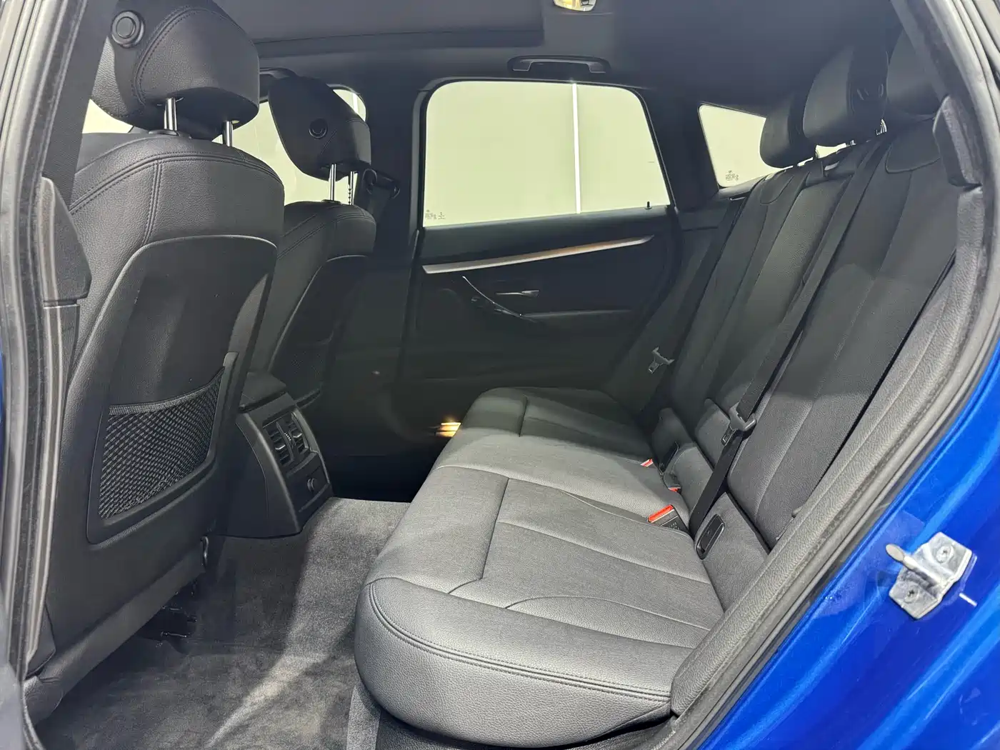 BMW 3 Series GT 2019 320i M Sport Package фото 17