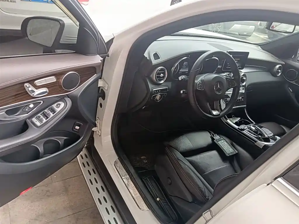 Mercedes-Benz GLC 2016 GLC 260 4MATIC Luxury фото 15