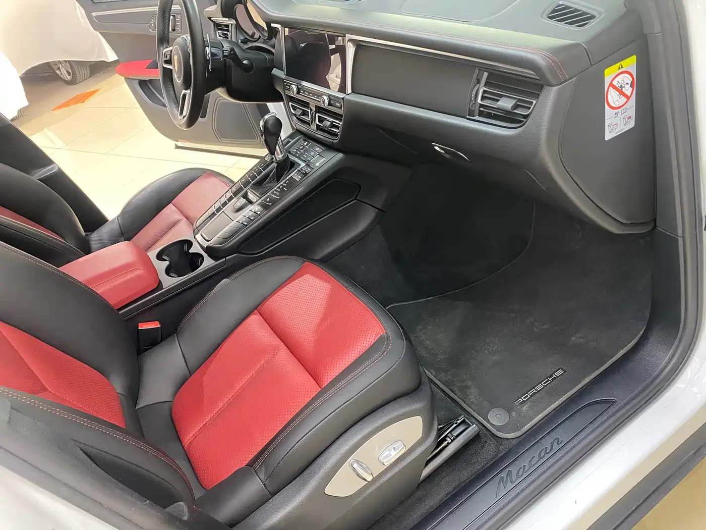 Porsche Macan 2018 Macan 2.0T фото 10