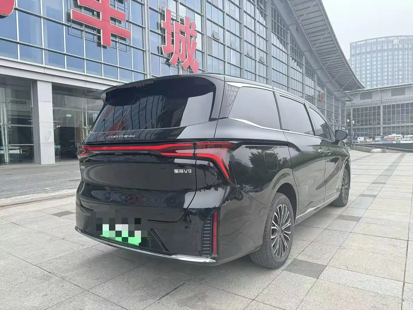 Dongfeng Fengxing Starlight V9 2024 1.5TD 200km Cloud Ladder Series Premium фото 7