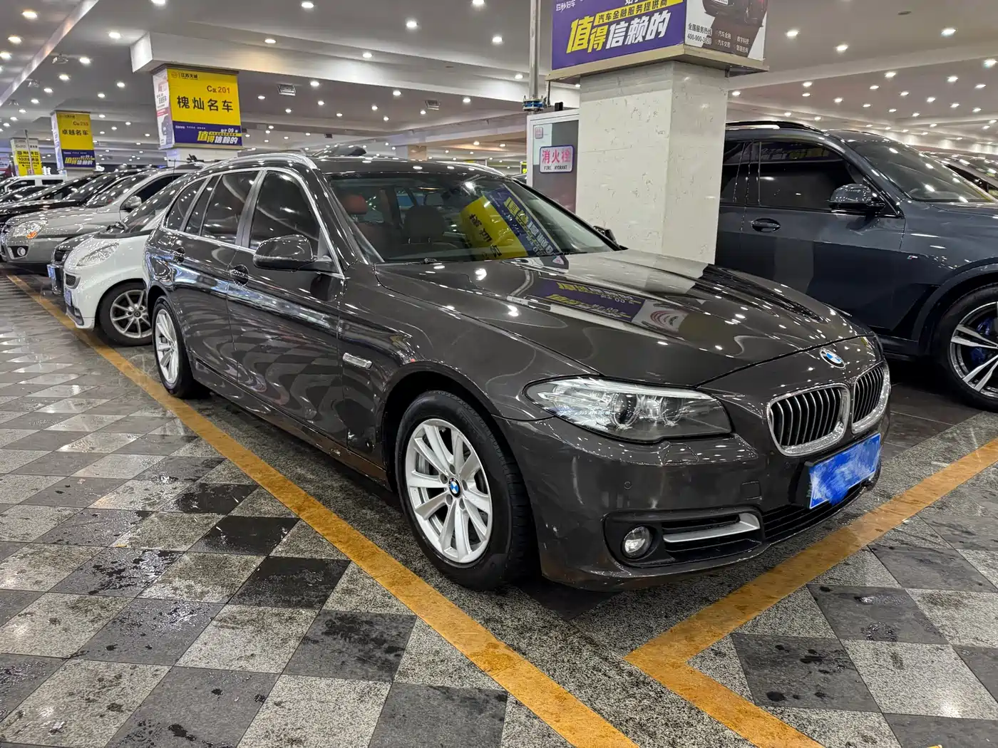 BMW 5 Series (Import) 2014 520i Touring фото 3