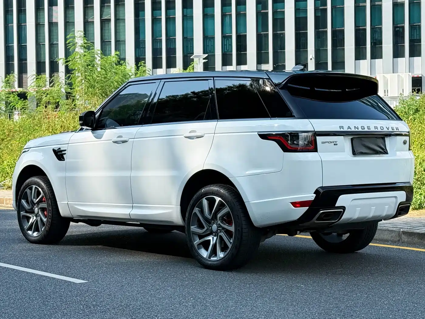 Фото 8 - Land Rover Range Rover Sport