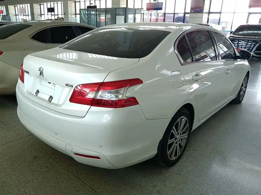 Peugeot 408 2014 1.8L Automatic Luxury Edition фото 7