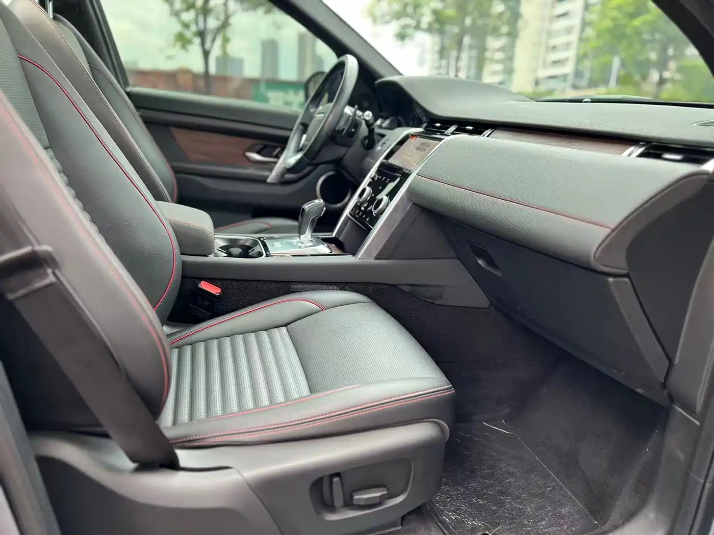 Land Rover Discovery Sport 2020 249PS R-Dynamic Performance фото 14